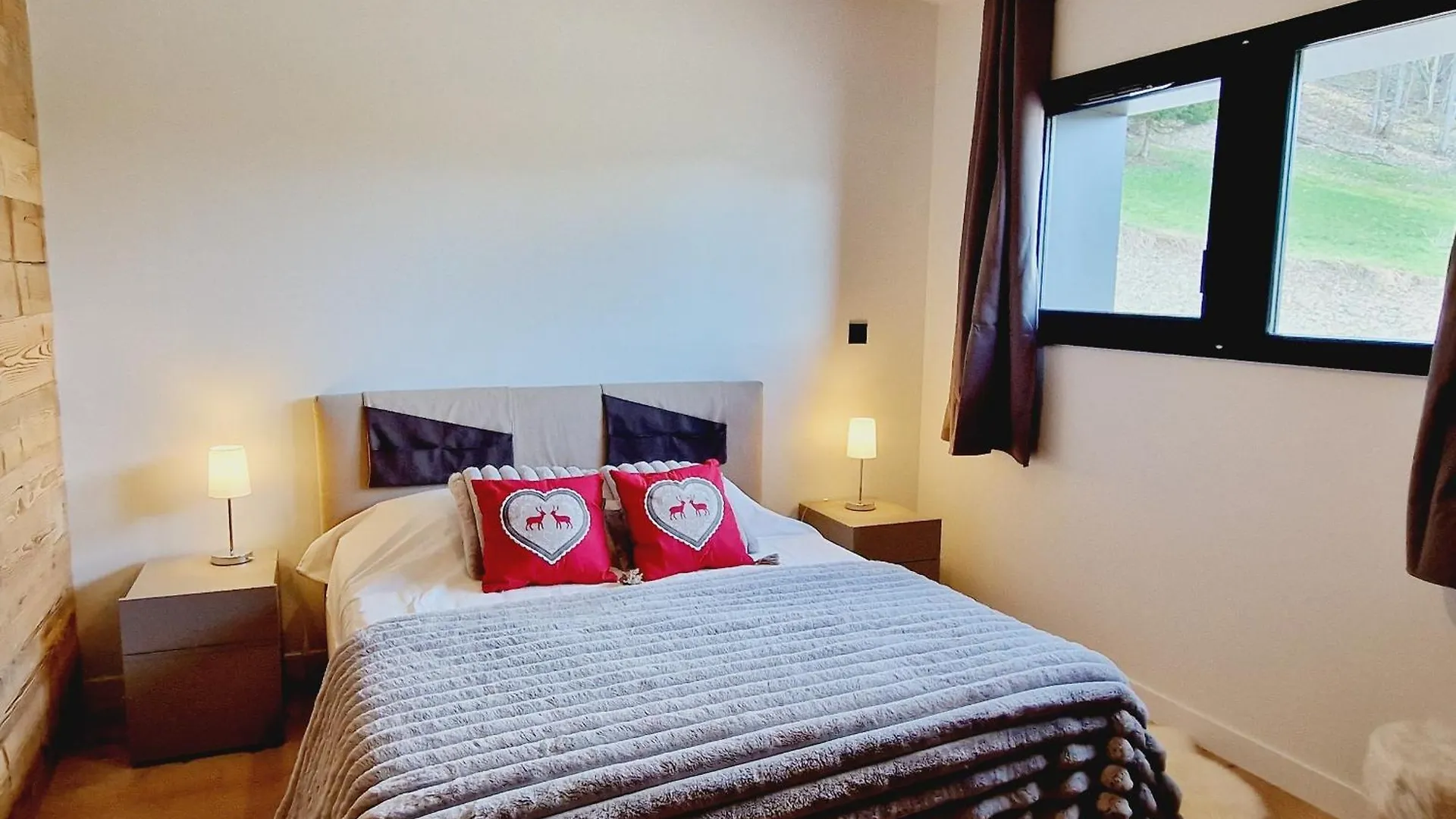 Chalet Neuf 2024 Pour 12 Pers. Avec Jacuzzi, Ski-Room Et Parking A La Plagne - Fr-1-755-15 0*,